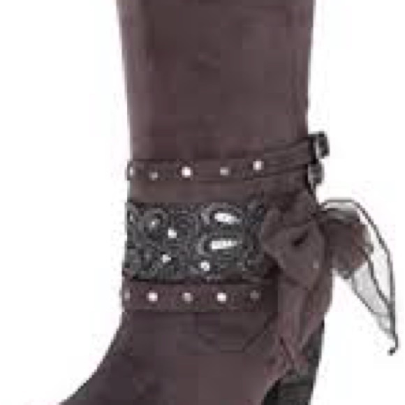 Not Rated Knee High Boots Grey Rhinestone Embellished Boots Size 6.5 - Picture 9 of 9